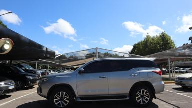 Toyota - SW4