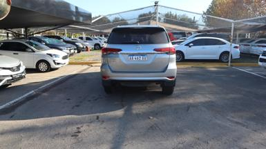 Toyota - SW4